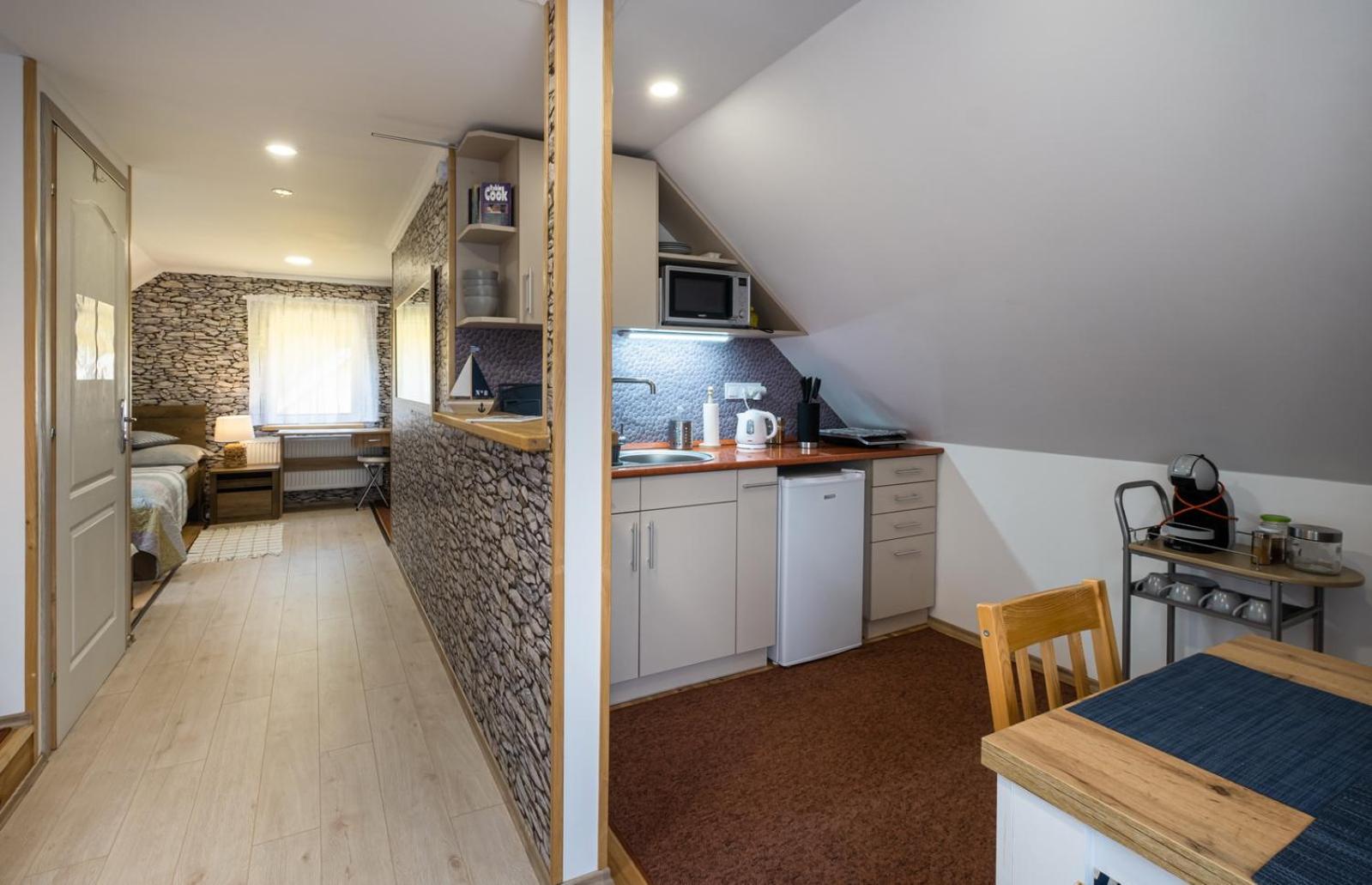 Szuerke Vendeghaz Balatonkenesen Apartment Екстериор снимка