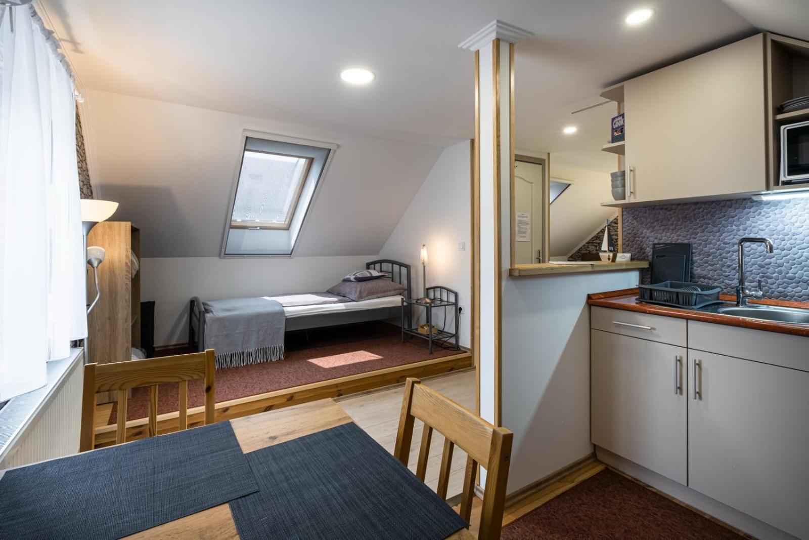 Szuerke Vendeghaz Balatonkenesen Apartment Екстериор снимка