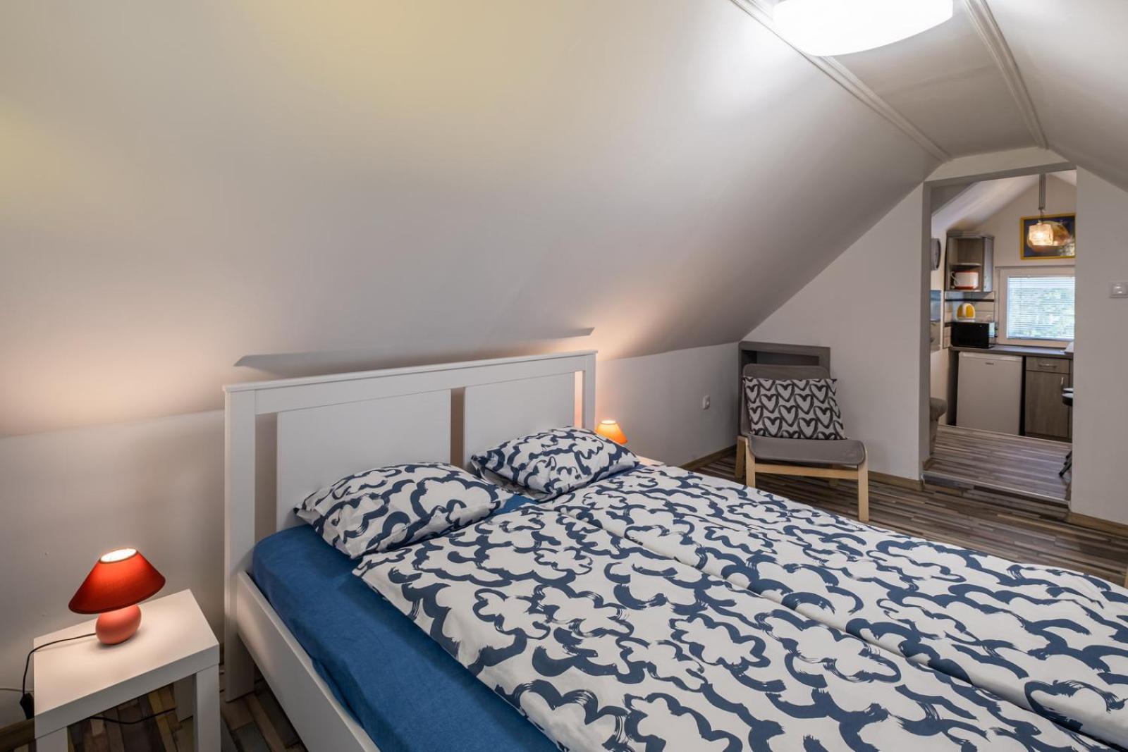 Szuerke Vendeghaz Balatonkenesen Apartment Екстериор снимка