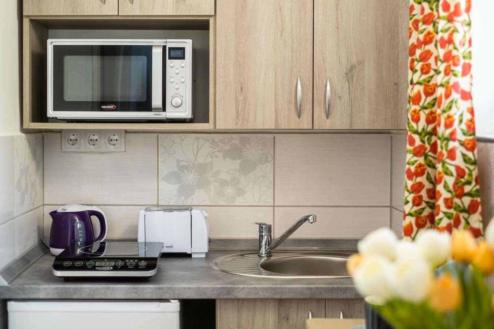 Szuerke Vendeghaz Balatonkenesen Apartment Екстериор снимка