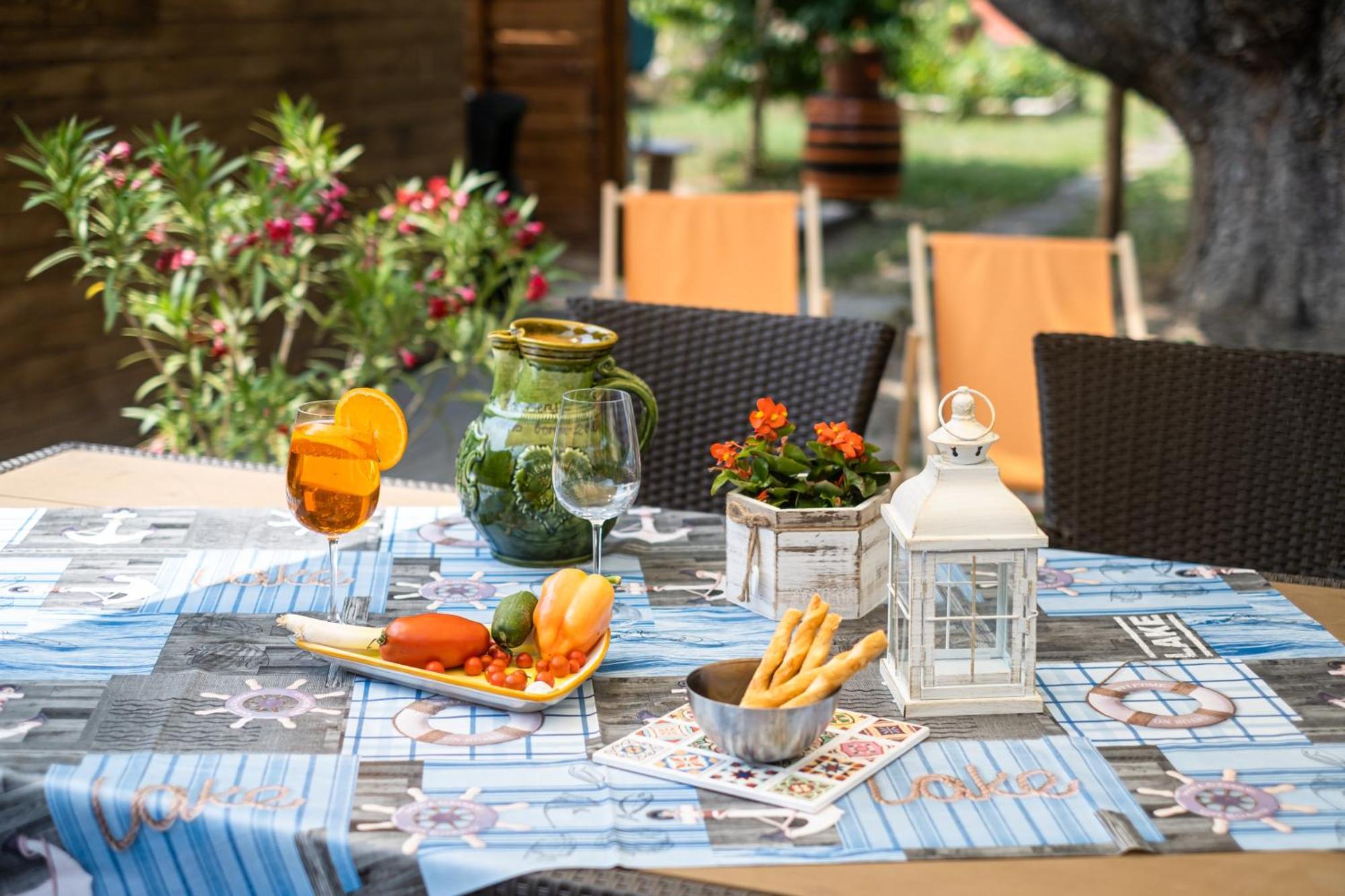Szuerke Vendeghaz Balatonkenesen Apartment Екстериор снимка