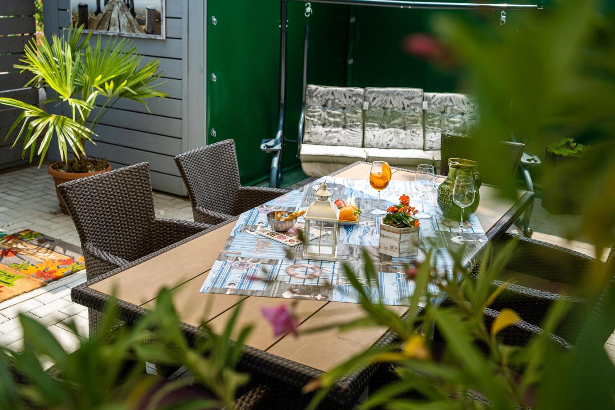 Szuerke Vendeghaz Balatonkenesen Apartment Екстериор снимка